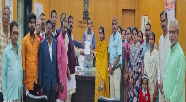 अधिवेशनात ‘लव्ह जिहाद’ विरोधी कायदा करा! हिंदुत्वावादी संघटनांची मागणी अधिवेशनात ‘लव्ह जिहाद’ विरोधी कायदा करा! हिंदुत्वावादी संघटनांची मागणी