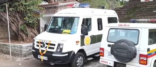 गुन्हे तपासाला वेग : पेणमध्ये मोबाईल फॉरेन्सिक व्हॅनची एंट्री गुन्हे तपासाला वेग : पेणमध्ये मोबाईल फॉरेन्सिक व्हॅनची एंट्री