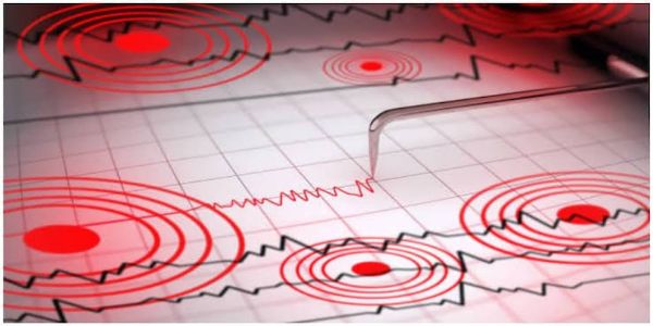 अलास्का-कॅनडा सीमेवर ७ रिश्टर स्केल तीव्रतेचा भूकंप
