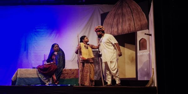 महाराष्ट्र राज्य हौशी मराठी नाट्य स्पर्धेत ठाणे केंद्रातून 