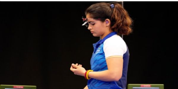 आयएसएसएफ विश्वचषक फायनल्स : सुरुची सिंगला सुवर्णपदक; मनु भाकर पदक मिळविण्यापासून वंचित