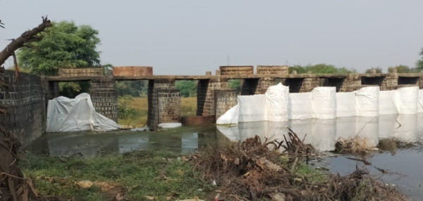 नद्या नाले कोरडे