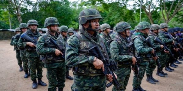 कंबोडिया-थायलंडमध्ये पुन्हा हवाई हल्ले सुरू ; एका थाई सैनिकाचा मृत्यू