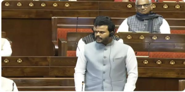 नियमांचे उल्लंघन करणाऱ्या विमान कंपन्यांवर कठोर कारवाई करणार : केंद्रीय मंत्री नायडू