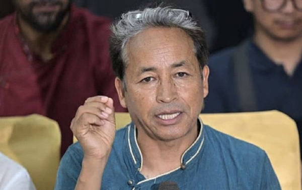 वांगचुक यांच्या व्हिडिओ कॉन्फरन्सिंगद्वारे हजेरीच्या मागणीला केंद्राचा विरोध; पुढील सुनावणी १५ डिसेंबरला वांगचुक यांच्या व्हिडिओ कॉन्फरन्सिंगद्वारे हजेरीच्या मागणीला केंद्राचा विरोध; पुढील सुनावणी १५ डिसेंबरला