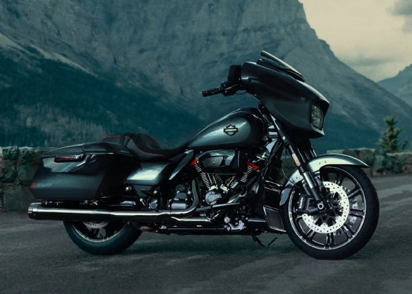 Harley-Davidson CVO Street Glide Harley-Davidson CVO Street Glide