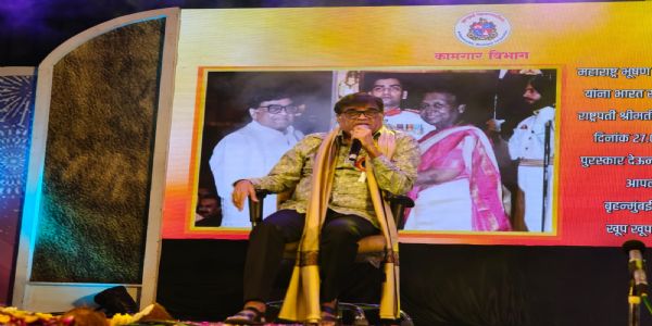 प्रत्येक कर्मचाऱ्यामध्ये दडला आहे एक कलावंत : अशोक सराफ