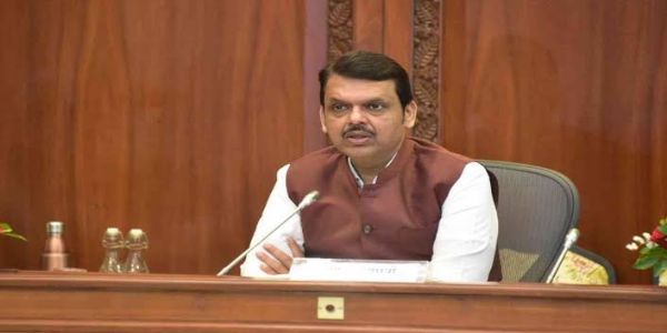 भारत-पाकिस्तानातील युद्धजन्य परिस्थितीवर मुख्यमंत्री फडणवीसांकडून महत्त्वाचे निर्देश