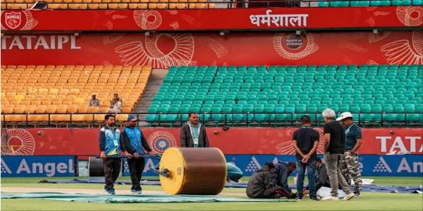 भारत- पाकिस्तानातील वाढत्या तणावामुळे आयपीएलचा चालू हंगाम स्थगित