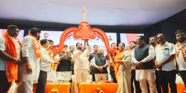 अमरावती - घरी बसणाऱ्याला लोक मतदान करीत नाहीत; एकनाथ शिंदे यांची टीका