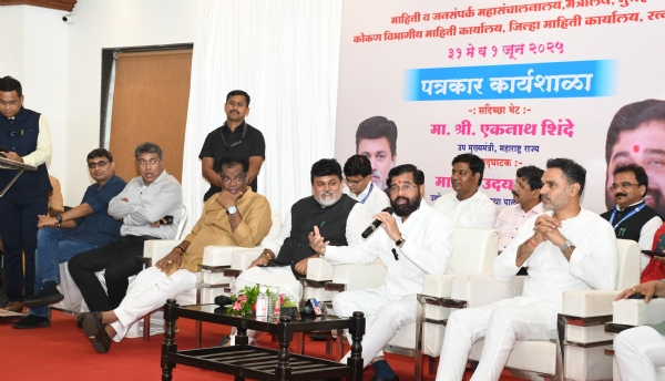 कुस्तीपटू सुधीर पुंडेकर यांना रामभाऊ म्हाळगी प्रबोधिनीचा अंत्योदय पुरस्कार प्रदान