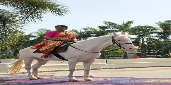 भर उन्हात साज-शृंगार करुन घोडेस्वारी करण आव्हानात्मक होतं - प्राप्ती रेडकर
