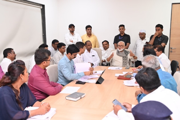 बियाणे आणि खते शेतकऱ्यांना मुबलक प्रमाणात उपलब्ध होण्यासाठी सुयोग्य नियोजन करावे भुजबळ बियाणे आणि खते शेतकऱ्यांना मुबलक प्रमाणात उपलब्ध होण्यासाठी सुयोग्य नियोजन करावे भुजबळ