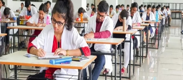 नीट पीजी परीक्षा