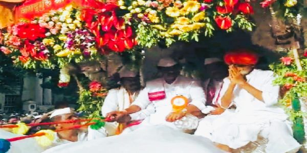 संत तुकाराम आणि माऊलींची पालखी पुण्यात दाखल