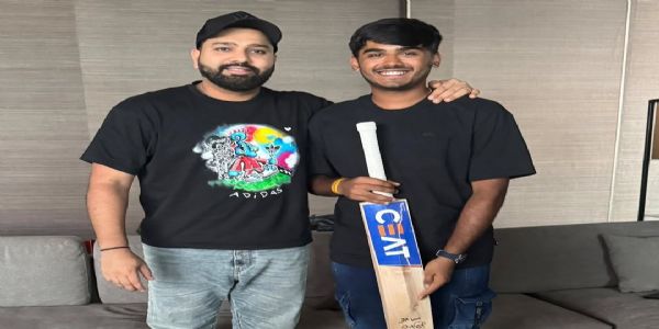 भारतीय संघाचा १९ वर्षांखालील कर्णधार आयुष म्हात्रेला रोहित शर्माकडून मिळाले खास गिफ्ट