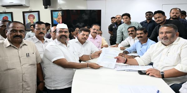 कार्यकर्त्याला आणि कामगारांना न्याय मिळवून देण्यासाठी सदैव तत्पर - आकाश फुंडकर