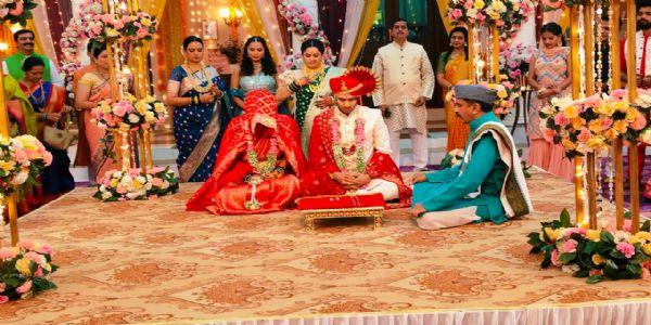 आठवडाभर घुंगट घेऊन गर्मीत केलं शूट - महिमा म्हात्रे
