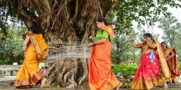 वटपौर्णिमा व्रत आणि ते करण्याची पद्धत