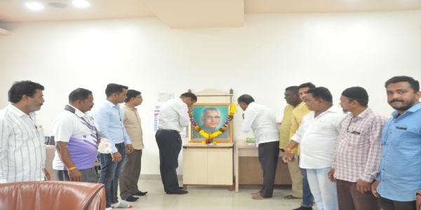नगर : स्व. वसंतराव नाईक यांना हरित क्रांती व रोजगार हमी योजनेचे जनक मानले जाते - मुंडे