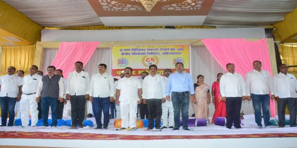 नगर - माध्यमिक शिक्षक सहकारी सोसायटीच्या वार्षिक सभेतील सर्व विषय एकमताने मंजूर