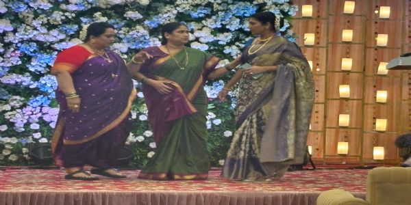 महासंगम भागात निर्मिती सावंत यांची खास एन्ट्री