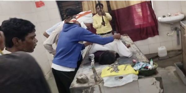 अमरावती उपजिल्हा रुग्णालयात १२ तासांपर्यंत विद्यार्थिनीचा मृतदेह पडून, नातलग संतप्त