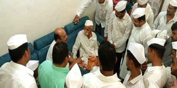 आमदार सावरकर यांनी केली भिडे गुरुजींची प्रशंसा