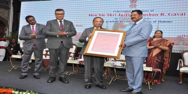 विद्यार्थी नात्याने नवीन विषयांचा प्रांजळपणे अभ्यास करणेही गरजेचे - सरन्यायाधीश गवई