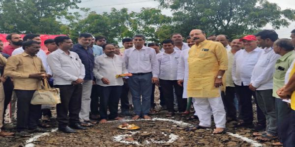 उड्डाण पूल आणि भुयारी मार्गाचे उद्घाटन संपन्न