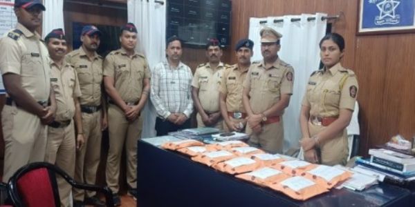 अलिबाग - काशीद समुद्र किनारी सापडले 56 लाखाचे अंमली पदार्थ