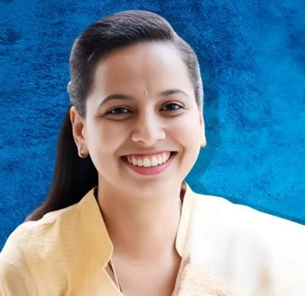 रायगड किल्ल्यावर अदिती तटकरे यांच्याकडून ध्वजारोहण; भरत गोगावले नाराज