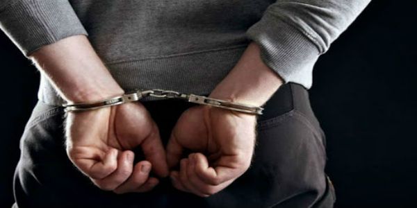 विनापरवाना बंदुका बनविण्याचे साहित्य बाळगल्या प्रकरणी दोघे ताब्यात, कुडाळ पोलिसांची माणगाव खोऱ्यात कारवाई