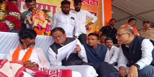 मराठा आरक्षण आंदोलन : मनोज जरांगे आणि शिंदे समितीची चर्चा निष्फळ