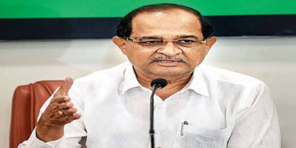 जरांगेंनी शरद पवार- उद्धव ठाकरेंना जाब विचारला पाहिजे - विखे-पाटील