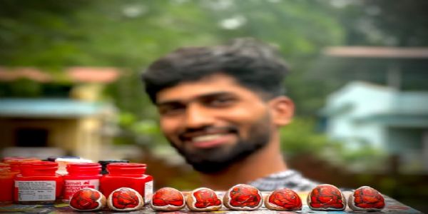 रत्नागिरीत एका तासात सुपारीवर साकारले अष्टविनायक
