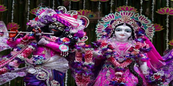 नाशिक : इस्कॉन मंदिरात अलौकिक भक्तिमय सोहळा