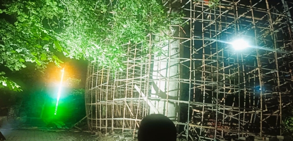 कोराडी येथील मंदिर परिसरातील निर्माणाधीन छत कोसळले