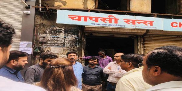 लातूर - औषधी दुकानाला मोठी आग, सुदैवाने जीवितहानी नाही