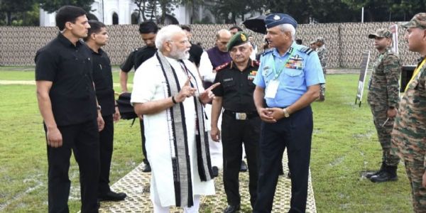 कोलकातात पंतप्रधानांकडून संयुक्त कमांडर्स परिषदेचे केले उद्घाटन