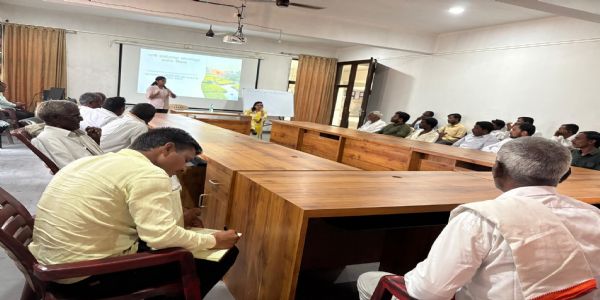 नांदेड - पाणलोट समिती व शेतकऱ्यांसाठी प्रशिक्षण कार्यक्रम यशस्वी