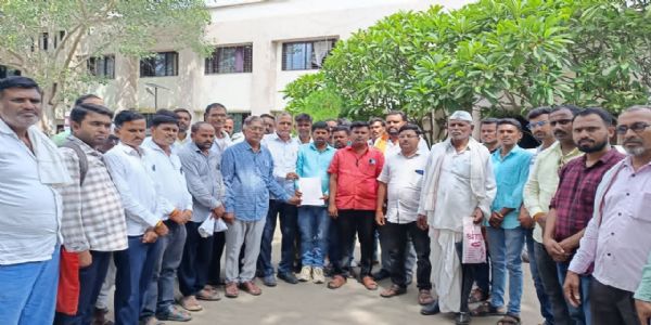 दुधगाव महसूल मंडळात ढगफुटीमुळे शेतीचे प्रचंड नुकसान; मदतीची मागणी
