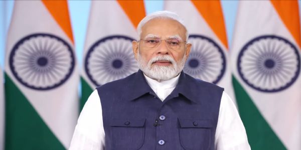 पंतप्रधान मोदींकडून वैशाली आणि आनंद कुमारचे अभिनंदन