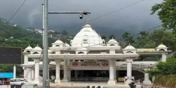 तब्बल २२ दिवसांनी वैष्णोदेवी यात्रेला पुन्हा सुरूवात