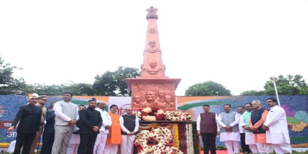 मराठवाड्याच्या सर्वांगीण विकासासाठी अथकपणे काम करू - मुख्यमंत्री