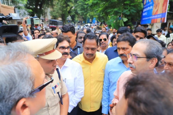 उद्धव ठाकरे