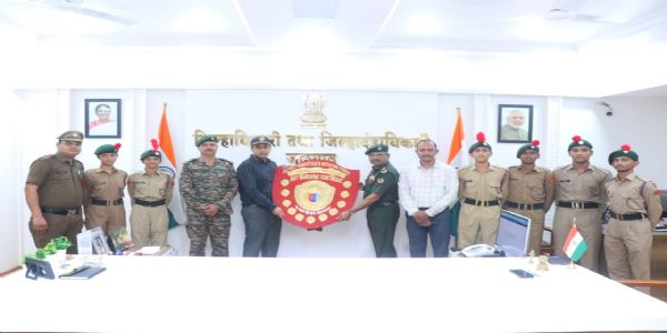 जळगाव - राष्ट्रीय छात्र सेनेच्या विद्यार्थ्यांसाठी “बेस्ट परेड” स्पर्धा