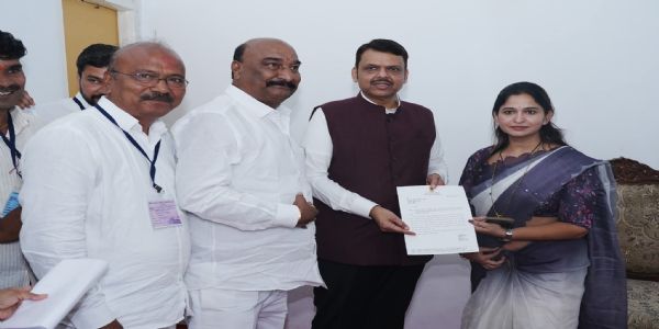 कन्नड तालुक्यातील पूरग्रस्त शेतकऱ्यांच्या व्यथा आ. जाधव यांनी मुख्यमंत्र्यांपर्यंत पोहोचवल्या