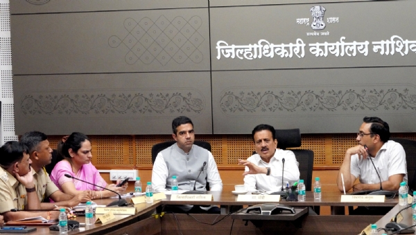 नवीन घाटांची निर्मिती करतांना सौंदर्यीकरणावर अधिक भर द्यावा -  महाजन