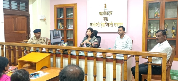 मोकाट गुरांच्या बंदोबस्ताबाबतची बैठक